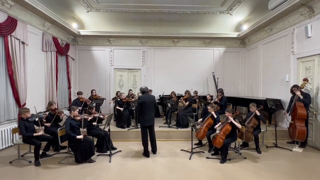 Дж. Торелли симфония 6 ми минор 1 часть. Учебный оркестр ДМШ №11. Дирижер Ефаев С.Н. смотреть онлайн