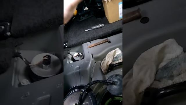 Замена топливного фильтра на range rover Vogue 5.0 supercharged смотреть онлайн