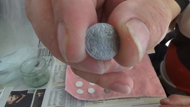 Чистка серебряных монет одновременно тремя способами часть 2 смотреть онлайн