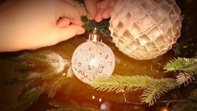 Украшаем ДОМ к Новому году ?. Наряжаем ЕЛКУ?. Новогодний ДЕКОР. Новогодняя СКАЗКА своими руками ☃️. смотреть онлайн