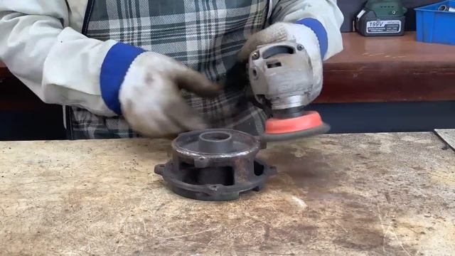 Complete Restoration Old Water Pump Motor That Was Severely Damaged -Very Old Water Pump Restoratio смотреть онлайн