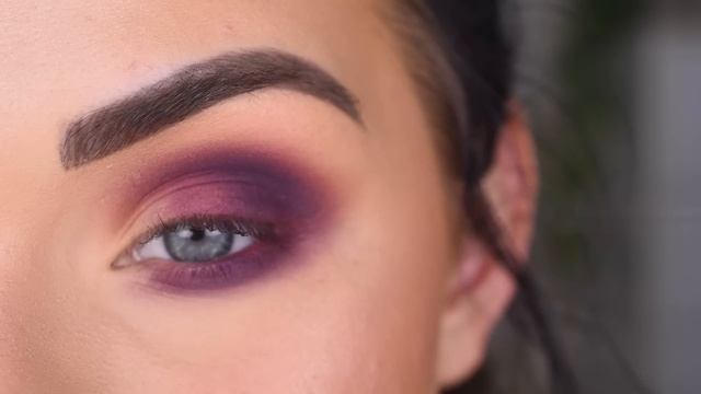 Deck of Scarlet x ThatGirlShaeXo Oracle Eyeshadow Palette смотреть онлайн