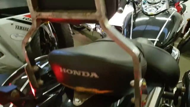 Honda Shadow 125 V-Twin walk around смотреть онлайн