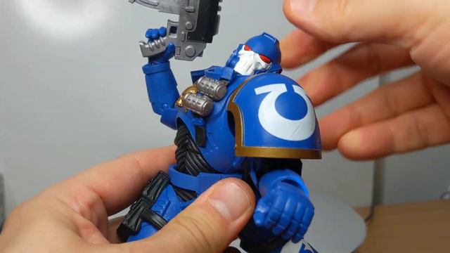 FLYGUYtoys McFarlanetoys Warhammer 40,000 Ultramarines Reiver & Tyranid Genestealer Figure Reviews