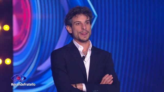 Grande Fratello - L'ingresso in studio di Giuseppe Garibaldi смотреть онлайн