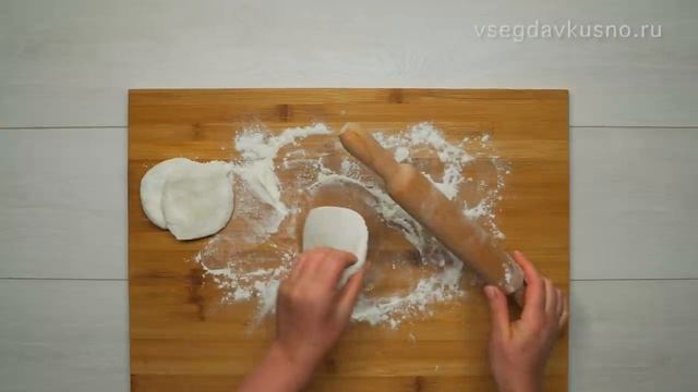 Быстрые КУТАБЫ С ЗЕЛЕНЬЮ - популярные пирожки азербайджанской кухни. Рецепт от Всегда Вкусно!.mp4 смотреть онлайн