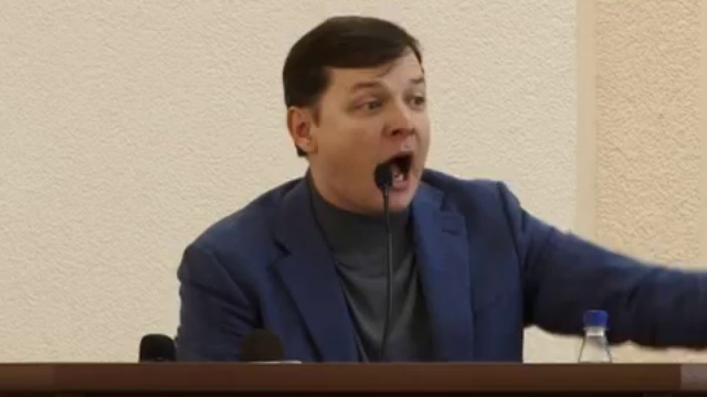 Олег Ляшко на сессии Луганского горсовета смотреть онлайн