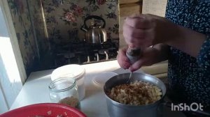 ТЕСТО ДЛЯ МАНТОВ, ПЕЛЬМЕНЕЙ, ПОЗ НА МИНЕРАЛЬНОЙ ВОДЕ?