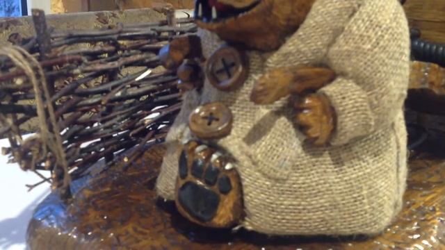 Резьба по дереву. Режем телефон (домашний) 2 часть. смотреть онлайн