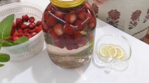 ХИТ СЕЗОНА! Компот на зиму Клубничный мохито! Клубника... Лимон... Мята...Они созданы друг для друг