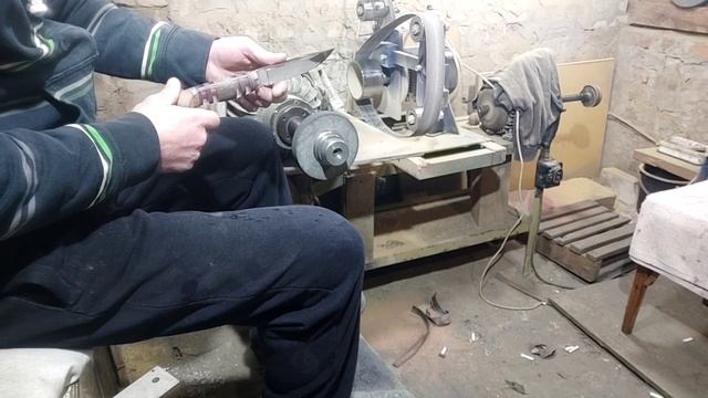 Грибок/Финка Рукоять Войлочный Тряпочный круг Нож на Движке от Лютого смотреть онлайн