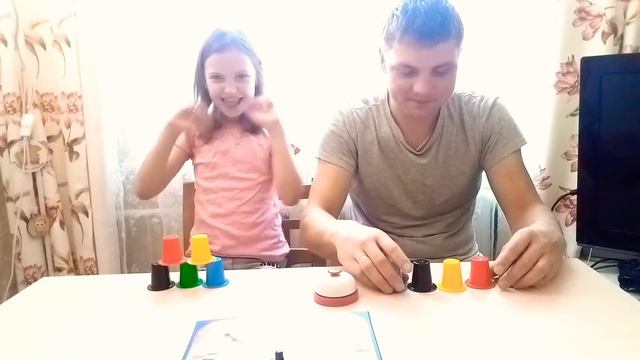 Кто быстрее челлендж на скорость или Юляшка играет с папой в who is faster out of the challenge смотреть онлайн