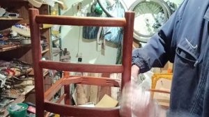 Как восстановить лаковое покрытие стульев быстро и дёшево.