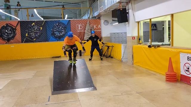 Покатушка ролики осень сентябрь Запорожье (роллердром "Рола-коло") 2021.09.20 смотреть онлайн