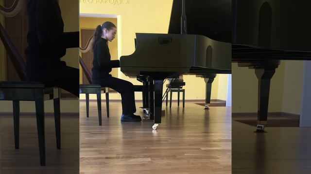 Ф. Констан «Ослик» исп. Михайлова Евгения (общее фортепиано) смотреть онлайн