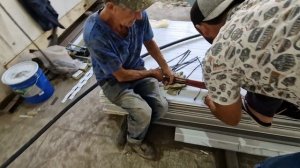 Водопровод, сварка ПНД труб. Монтаж задвижки в колодце.