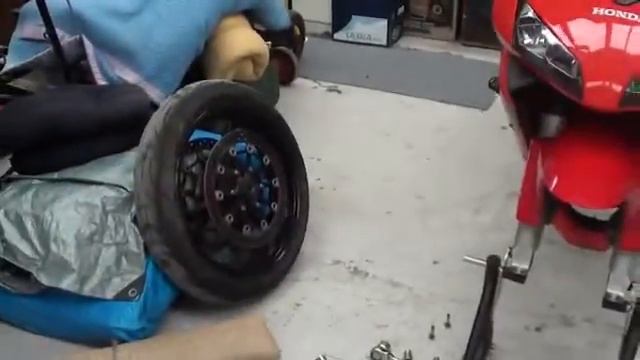 03 cb600rr front tyre and fender removal (ebay fairing kit) смотреть онлайн