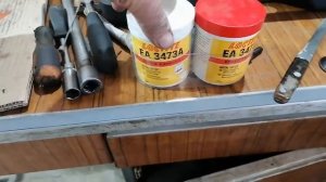 om 602. ГБЦ заклеил трешину во впусном канале .готовлюсь к сборке.