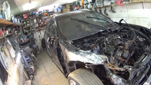 Инфинити QX70 3.0d восставший из пепла. Разбор и обзор повреждений.