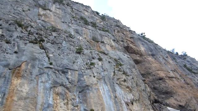 Монастырь высоко в скале! Святой Острог. Черногория. смотреть онлайн