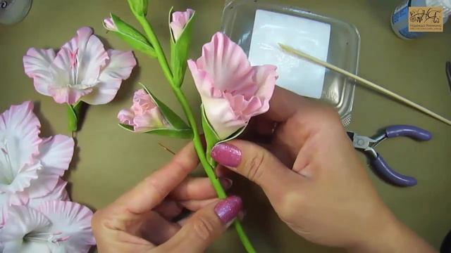 Гладиолус (часть 6) с гофрированным краем из фоамирана мастер-класс / Gladiolus | foam flowers | DI смотреть онлайн
