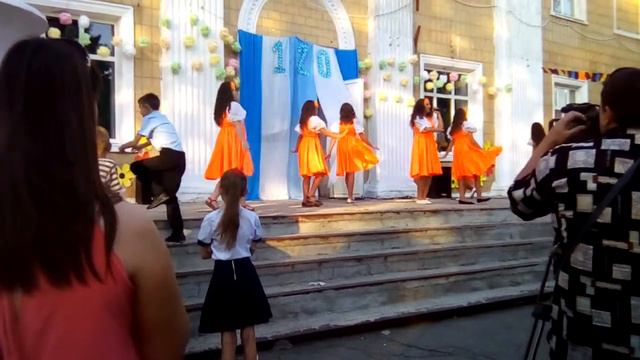 Концерт в селе Новозарьевка. 120 лет селе) Танец "Ромашка" смотреть онлайн