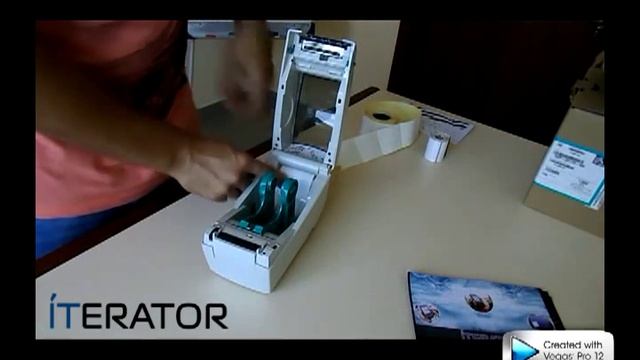 Видеоурок Zebra LP 2824 Plus Загрузка фальцованной этикетки смотреть онлайн