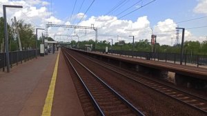 Станция D1 Хлебниково вид на посадку самолета в Шереметьево и современную электричку ЭП2д