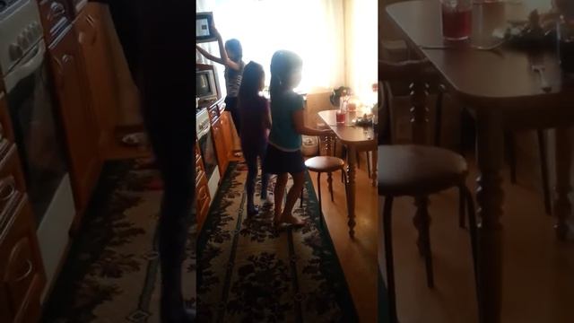 Детское время!) смотреть онлайн
