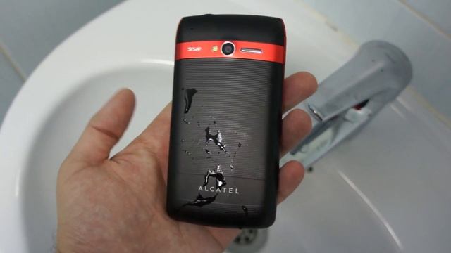 Водоотталкивающее покрытие P2i в Alcatel One Touch 992D смотреть онлайн