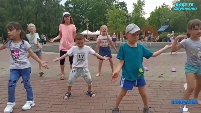 Урок?? танца открытые занятия в парке. КИЦ Леонидовка расширяет творческий простор танца. смотреть онлайн