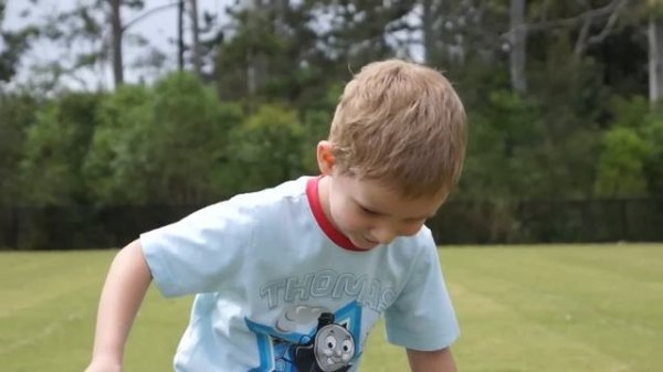 Sony a65 Camera Video Test (Auto Focus, Camera Effect)