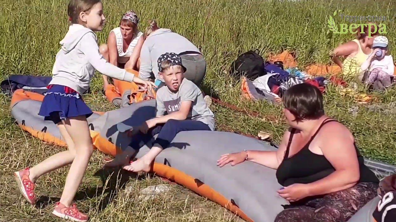 Как правильно сдувать катамаран)) смотреть онлайн