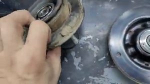 Toyota RAV 4 стук найден и устранён.