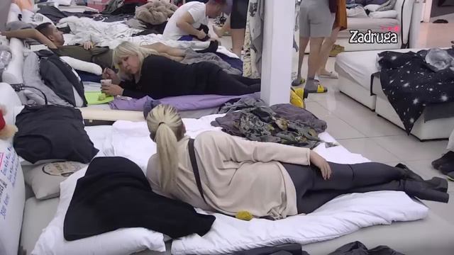 Zadruga 3 - Ermina kipti od besa zbog Jelene, Gagija i Miljkovića - 20.02.2020. смотреть онлайн