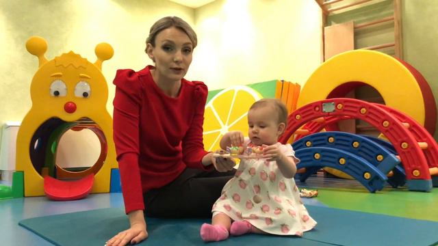 КАК ПРАВИЛЬНО ИГРАТЬ С РЕБЕНКОМ первого года жизни