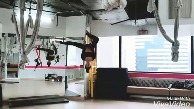 YogaflyByKruPim @Star Pilates Bangkok смотреть онлайн