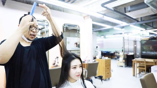 SUB)숱없고 가는 모발 깔끔한 기본 레이어드 컷 스타일 how to cut classic concave layer 청담동 긴머리 레이어컷 | 마스터 콴 смотреть онлайн