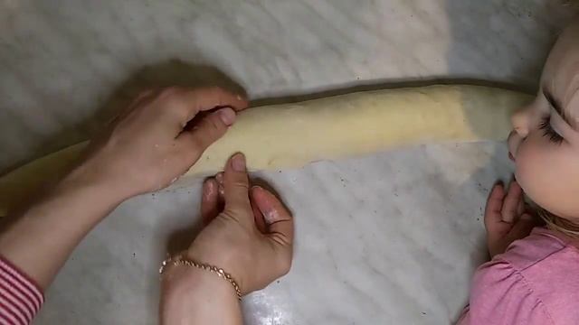 Булочки которые тают во рту/Готовим нежные и ароматные булочки с корицей (Синнабон) смотреть онлайн