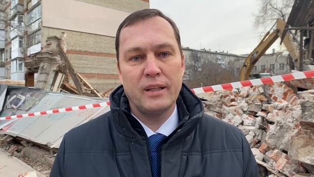 Юрий Юрин об обрушении дома в центре Саратова смотреть онлайн