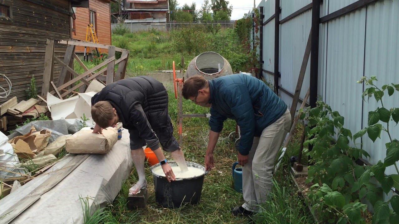 ЗАМЕСИЛИ В БЕТОНОМЕШАЛКЕ КРАХМАЛ И ВОДУ