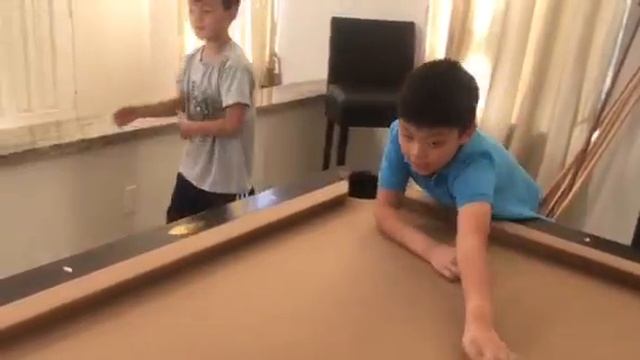 Beach ball battle ! смотреть онлайн