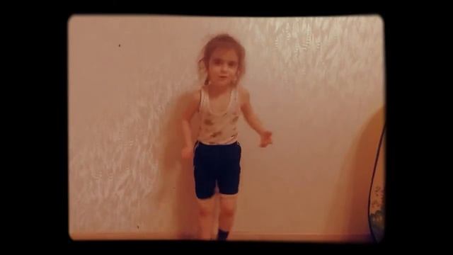 Детские стихи для самых маленьких. Стих "Ловим комара " Ирина Гурина. Лёля. смотреть онлайн