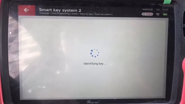 Programming new smart key Honda CR-V with VVDI Keytool Plus смотреть онлайн