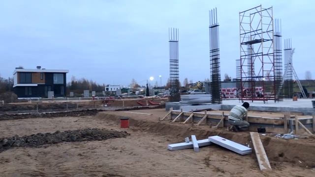 Армирование колонн - Поэтапно процесс. Строим дом смотреть онлайн