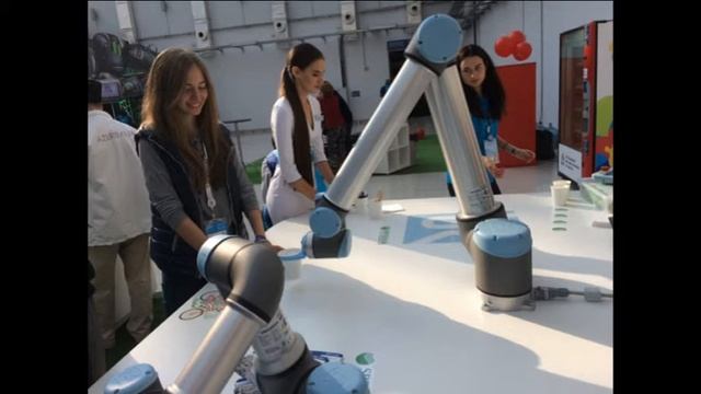 Серебряные волонтеры СПб на ВФМС 2017. смотреть онлайн