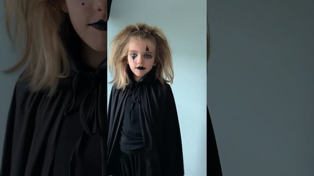 Яна Граф Яковлевна ? @ladyyakuba Как вам образ? смотреть онлайн