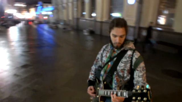 Мои улично-гитарные поигрушки на Кузнецком мосту (13 10 2017) смотреть онлайн