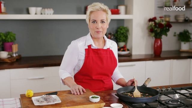 How to Cook Prawns with Garlic and Chilli | Tesco Food смотреть онлайн