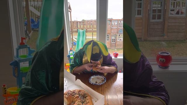 2023-01-25-53 City Pork King Cake King Review смотреть онлайн
